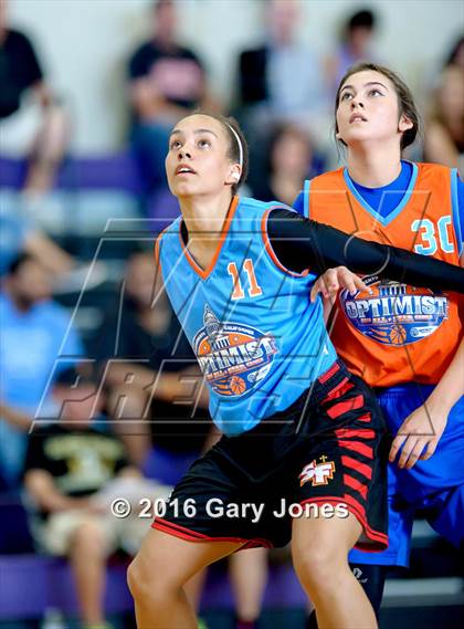 Thumbnail 2 in 2016 Sacramento Optimist All-Stars North vs South photogallery.