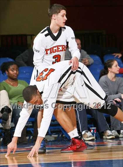 Thumbnail 2 in Haldane vs. Tuckahoe (Class C Semifinal) photogallery.