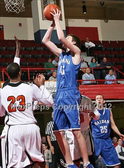 Thumbnail 1 in Haldane vs. Tuckahoe (Class C Semifinal) photogallery.