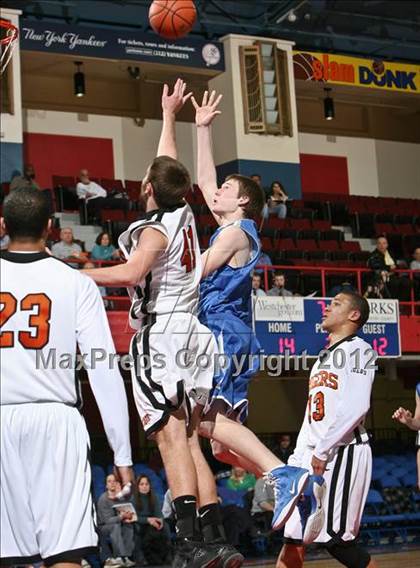 Thumbnail 1 in Haldane vs. Tuckahoe (Class C Semifinal) photogallery.