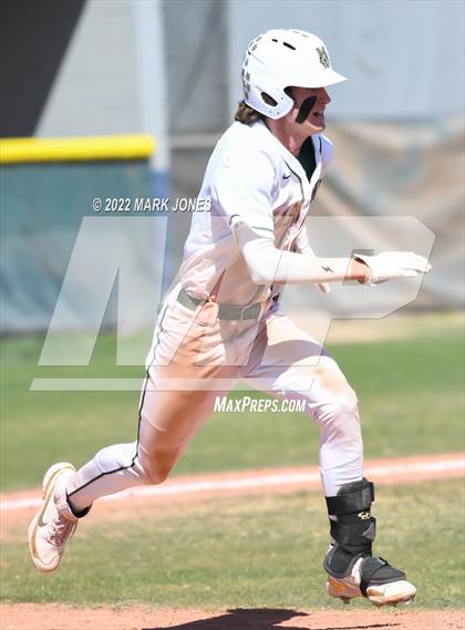 Thumbnail 2 in Manitou Springs vs. Baker (Coach Bob Invitational) photogallery.