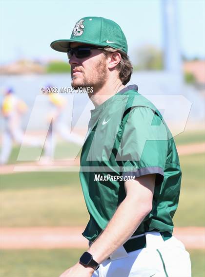 Thumbnail 2 in Manitou Springs vs. Baker (Coach Bob Invitational) photogallery.