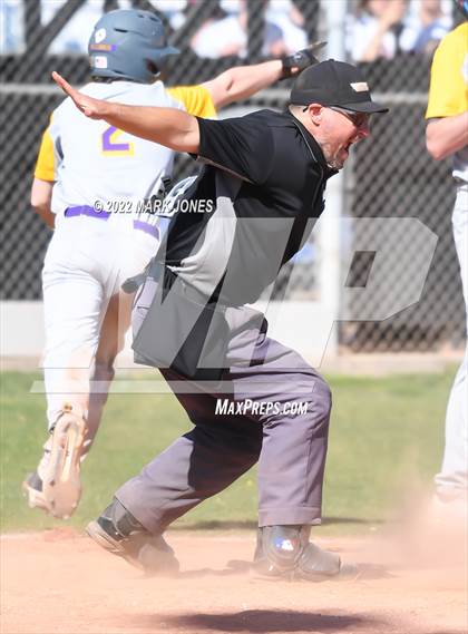 Thumbnail 2 in Manitou Springs vs. Baker (Coach Bob Invitational) photogallery.