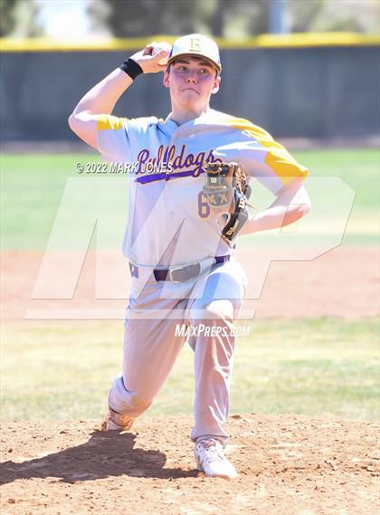 Thumbnail 2 in Manitou Springs vs. Baker (Coach Bob Invitational) photogallery.