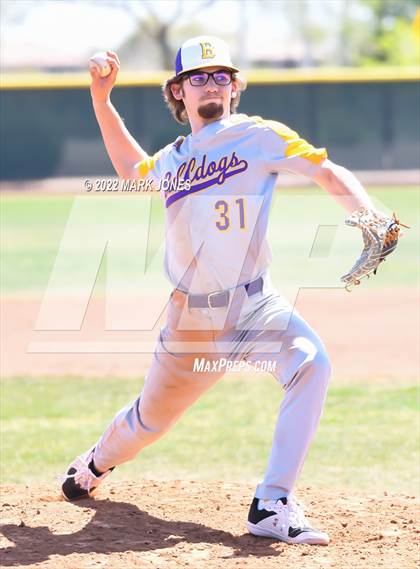 Thumbnail 2 in Manitou Springs vs. Baker (Coach Bob Invitational) photogallery.