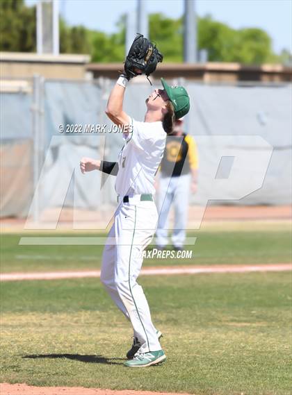 Thumbnail 3 in Manitou Springs vs. Baker (Coach Bob Invitational) photogallery.
