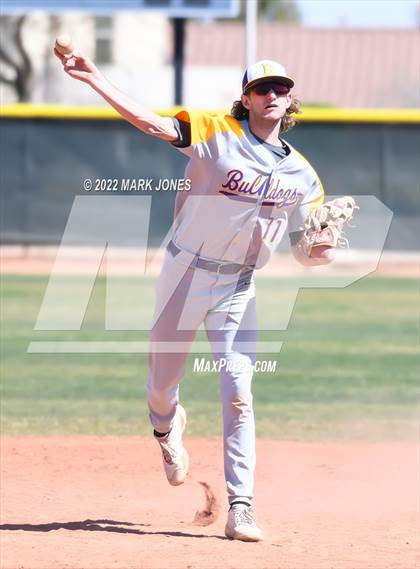 Thumbnail 2 in Manitou Springs vs. Baker (Coach Bob Invitational) photogallery.