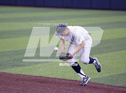 Thumbnail 3 in Southlake Carroll vs. Keller (UIL 6A Regional Finals Game 2) photogallery.