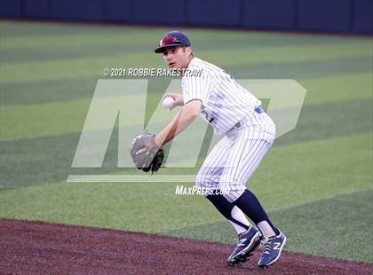 Thumbnail 3 in Southlake Carroll vs. Keller (UIL 6A Regional Finals Game 2) photogallery.