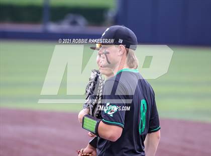 Thumbnail 1 in Southlake Carroll vs. Keller (UIL 6A Regional Finals Game 2) photogallery.