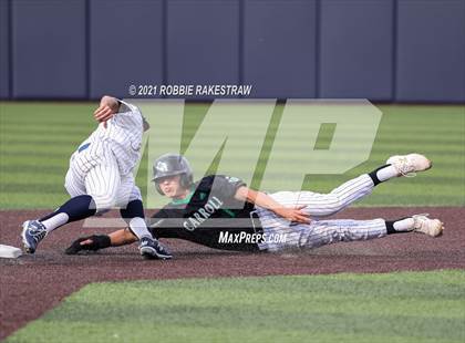 Thumbnail 1 in Southlake Carroll vs. Keller (UIL 6A Regional Finals Game 2) photogallery.