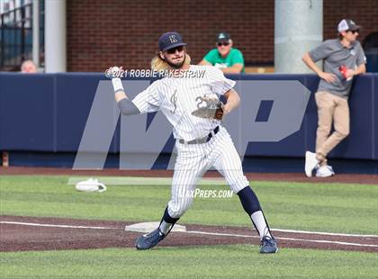 Thumbnail 1 in Southlake Carroll vs. Keller (UIL 6A Regional Finals Game 2) photogallery.