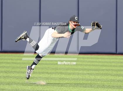 Thumbnail 2 in Southlake Carroll vs. Keller (UIL 6A Regional Finals Game 2) photogallery.