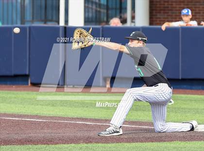 Thumbnail 3 in Southlake Carroll vs. Keller (UIL 6A Regional Finals Game 2) photogallery.