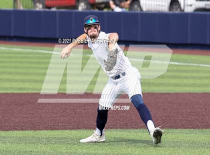 Thumbnail 2 in Southlake Carroll vs. Keller (UIL 6A Regional Finals Game 2) photogallery.