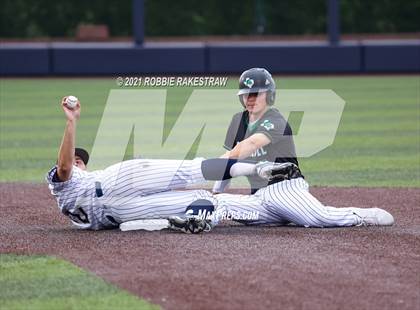 Thumbnail 2 in Southlake Carroll vs. Keller (UIL 6A Regional Finals Game 2) photogallery.