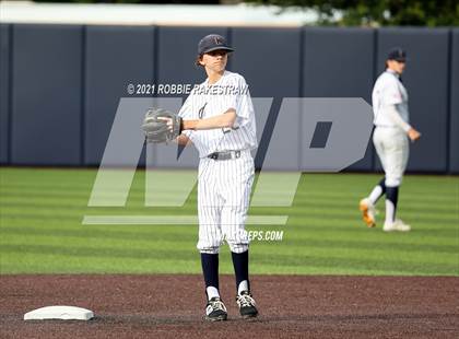 Thumbnail 2 in Southlake Carroll vs. Keller (UIL 6A Regional Finals Game 2) photogallery.