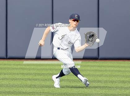 Thumbnail 2 in Southlake Carroll vs. Keller (UIL 6A Regional Finals Game 2) photogallery.