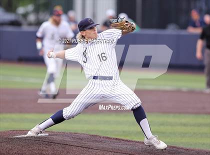 Thumbnail 2 in Southlake Carroll vs. Keller (UIL 6A Regional Finals Game 2) photogallery.