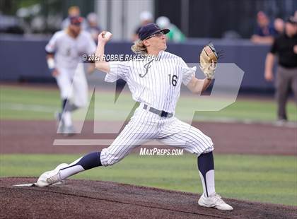 Thumbnail 3 in Southlake Carroll vs. Keller (UIL 6A Regional Finals Game 2) photogallery.