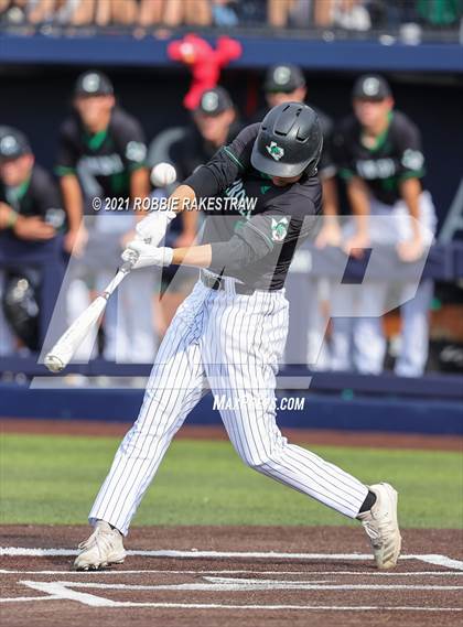 Thumbnail 1 in Southlake Carroll vs. Keller (UIL 6A Regional Finals Game 2) photogallery.