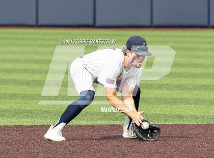Thumbnail 1 in Southlake Carroll vs. Keller (UIL 6A Regional Finals Game 2) photogallery.