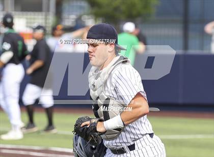 Thumbnail 1 in Southlake Carroll vs. Keller (UIL 6A Regional Finals Game 2) photogallery.