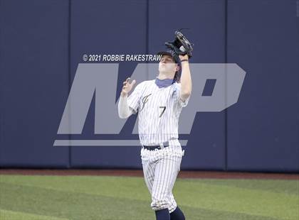Thumbnail 3 in Southlake Carroll vs. Keller (UIL 6A Regional Finals Game 2) photogallery.