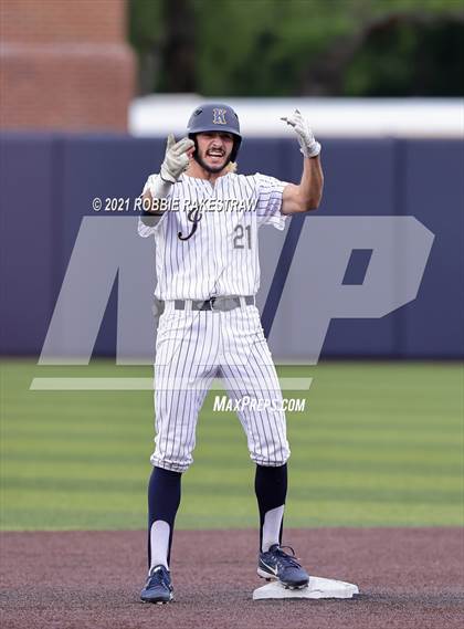 Thumbnail 1 in Southlake Carroll vs. Keller (UIL 6A Regional Finals Game 2) photogallery.
