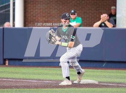 Thumbnail 2 in Southlake Carroll vs. Keller (UIL 6A Regional Finals Game 2) photogallery.