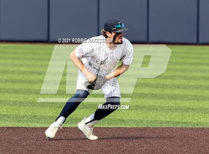 Thumbnail 2 in Southlake Carroll vs. Keller (UIL 6A Regional Finals Game 2) photogallery.