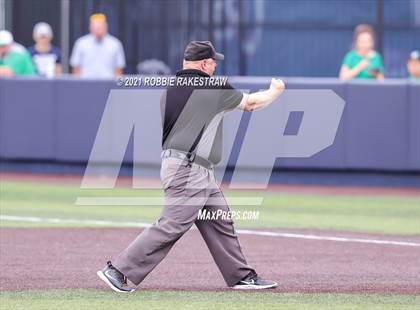Thumbnail 1 in Southlake Carroll vs. Keller (UIL 6A Regional Finals Game 2) photogallery.