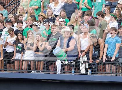 Thumbnail 3 in Southlake Carroll vs. Keller (UIL 6A Regional Finals Game 2) photogallery.