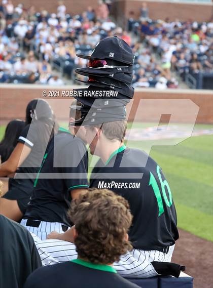 Thumbnail 2 in Southlake Carroll vs. Keller (UIL 6A Regional Finals Game 2) photogallery.