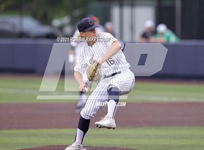 Thumbnail 1 in Southlake Carroll vs. Keller (UIL 6A Regional Finals Game 2) photogallery.