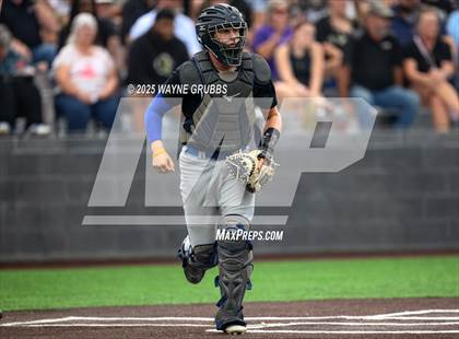 Thumbnail 1 in Pleasant Grove vs. Lindale (UIL 4A D1 Region Finals) photogallery.