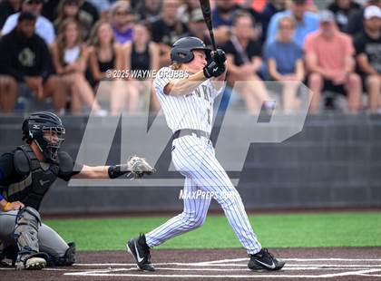 Thumbnail 1 in Pleasant Grove vs. Lindale (UIL 4A D1 Region Finals) photogallery.