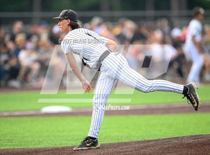 Thumbnail 3 in Pleasant Grove vs. Lindale (UIL 4A D1 Region Finals) photogallery.