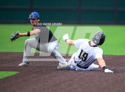 Thumbnail 3 in Pleasant Grove vs. Lindale (UIL 4A D1 Region Finals) photogallery.