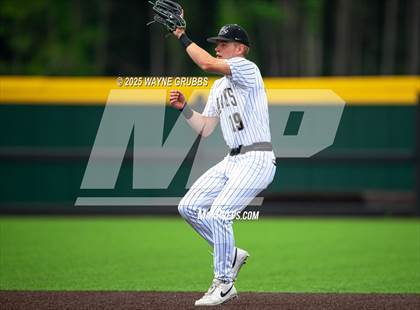 Thumbnail 2 in Pleasant Grove vs. Lindale (UIL 4A D1 Region Finals) photogallery.