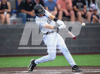 Thumbnail 1 in Pleasant Grove vs. Lindale (UIL 4A D1 Region Finals) photogallery.