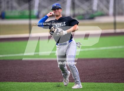 Thumbnail 2 in Pleasant Grove vs. Lindale (UIL 4A D1 Region Finals) photogallery.