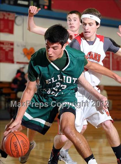 Thumbnail 2 in Elliot Christian vs. East Nicolaus (Love of the Game Invitational) photogallery.