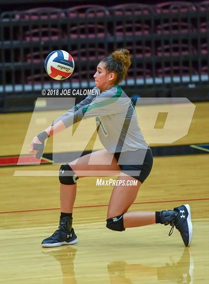 Thumbnail 2 in Reagan [Ronald] vs O'Connor (Class 6A Bidistrict) photogallery.