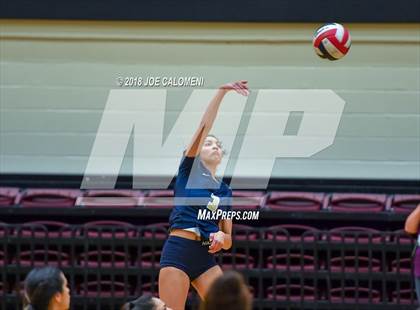 Thumbnail 1 in Reagan [Ronald] vs O'Connor (Class 6A Bidistrict) photogallery.
