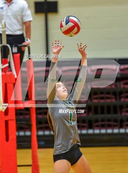 Thumbnail 3 in Reagan [Ronald] vs O'Connor (Class 6A Bidistrict) photogallery.