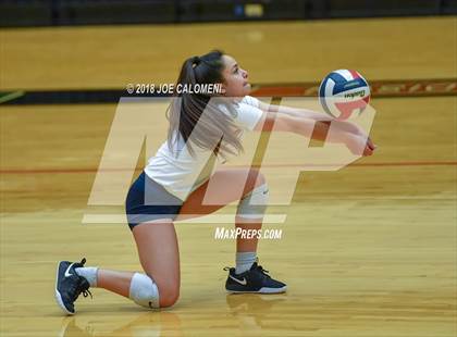 Thumbnail 1 in Reagan [Ronald] vs O'Connor (Class 6A Bidistrict) photogallery.