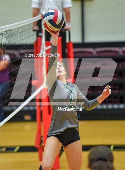 Thumbnail 1 in Reagan [Ronald] vs O'Connor (Class 6A Bidistrict) photogallery.