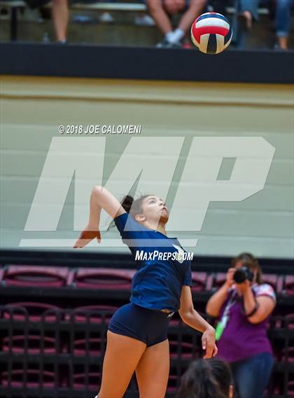 Thumbnail 2 in Reagan [Ronald] vs O'Connor (Class 6A Bidistrict) photogallery.