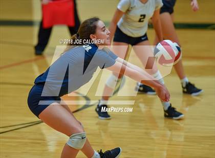 Thumbnail 1 in Reagan [Ronald] vs O'Connor (Class 6A Bidistrict) photogallery.